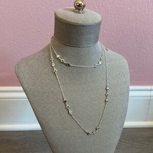 Chic Silver Necklace with Heart Details